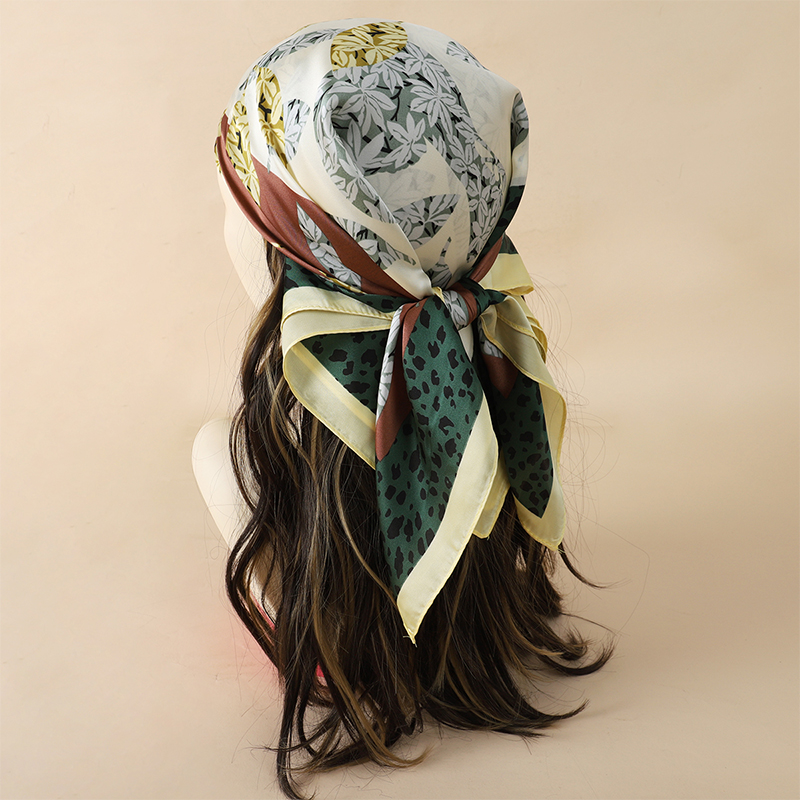 70 × 70 センチメートル女性スカーフシルク感ヘアネック - Silk Neck Scarf のレビューと価格